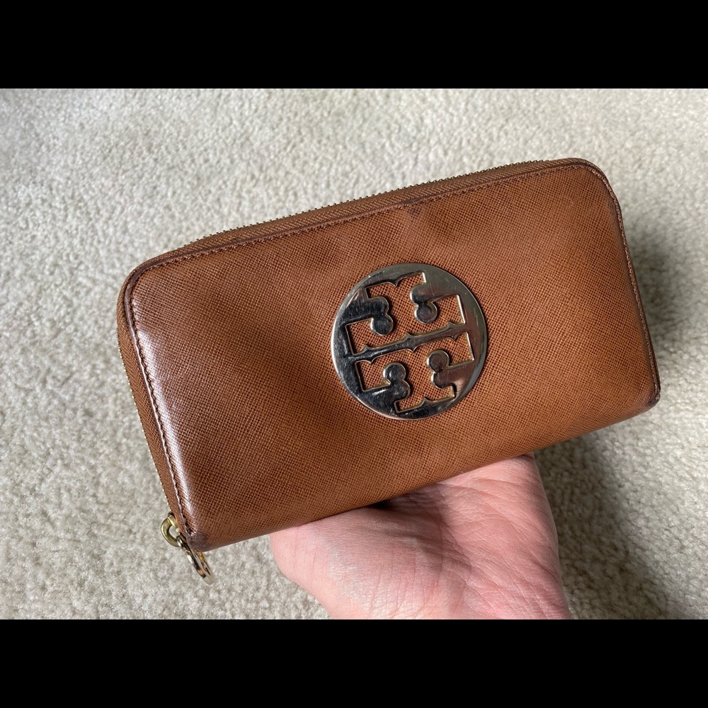 Tory Burch Saffiano Leather Continental Wallet
